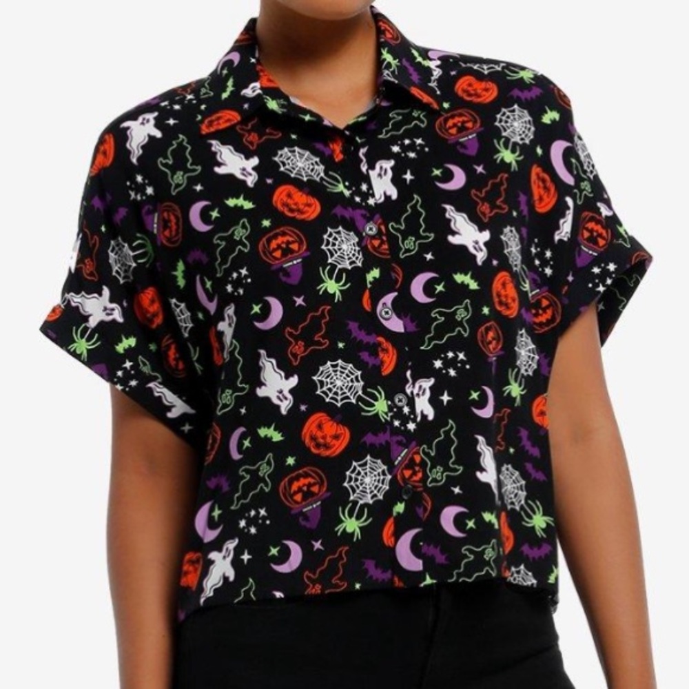Spooky Symbols Woven Button Up Hot Topic Halloween